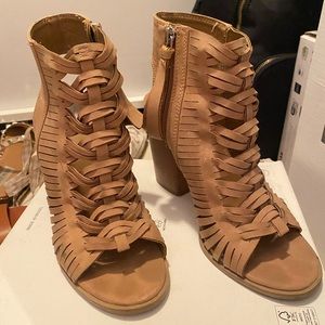 Block Heel Dolce Vita Bootie Sandals! Size 8 US.